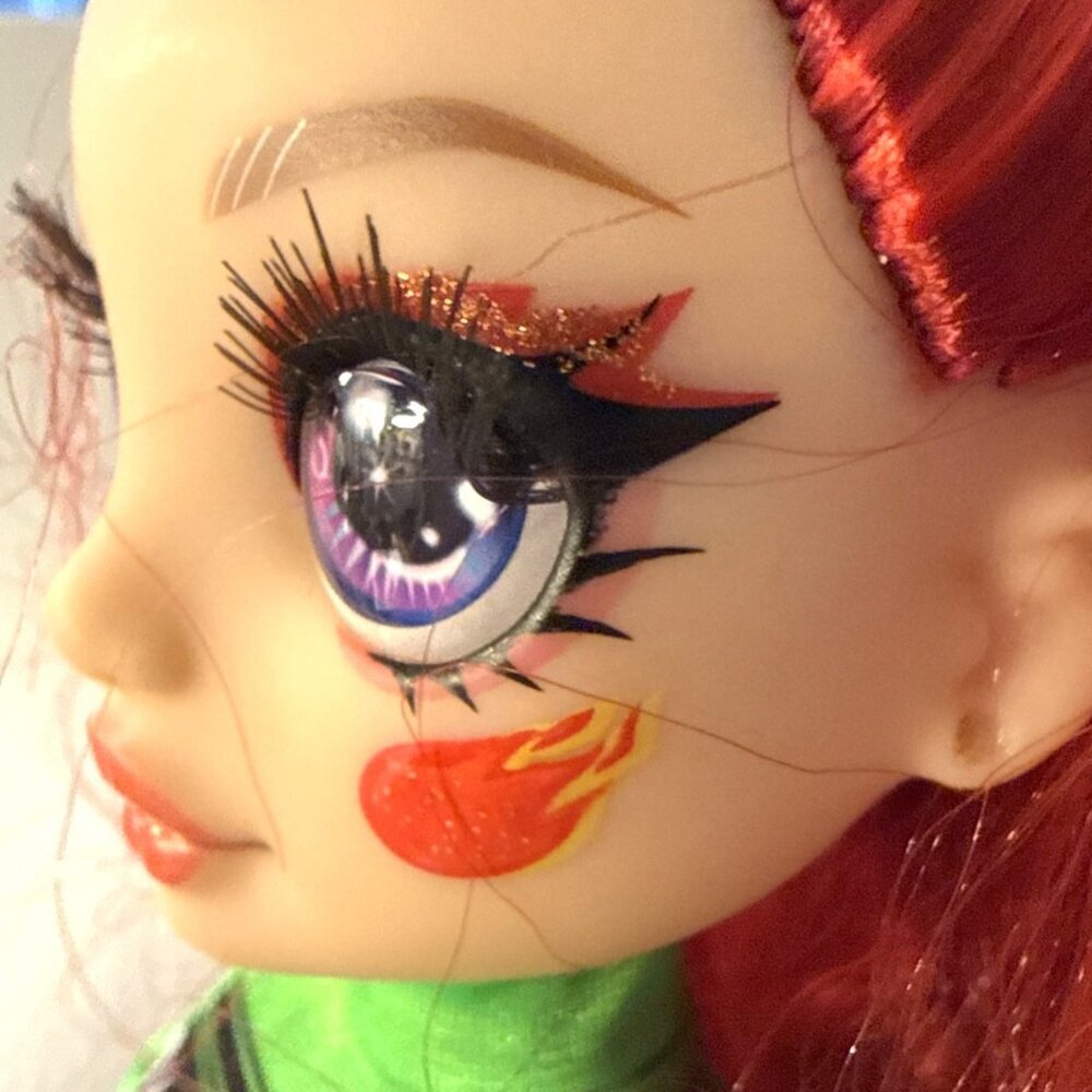 Rainbow High Series Ruby Anderson Doll Red Hair 2012 - Picture 9 of 9